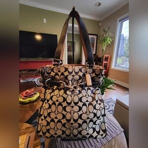 Vintage Coach Black and Tan Signature Shoulder Bag With Hang Tag